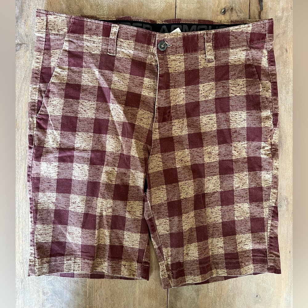Men's Plaid Casual Shorts in Burgundy and Cream